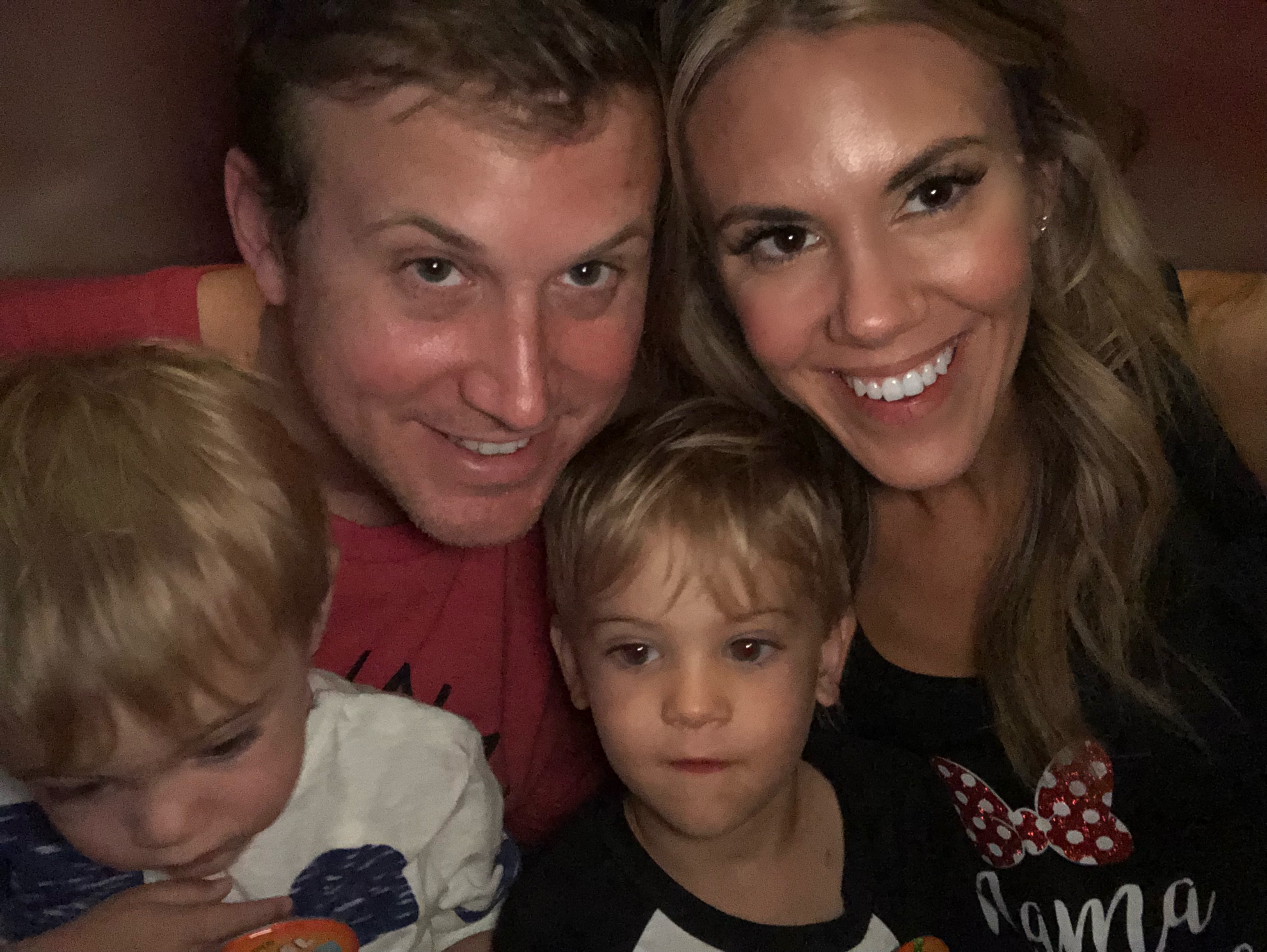 Facetune_26-04-2018-07-13-18